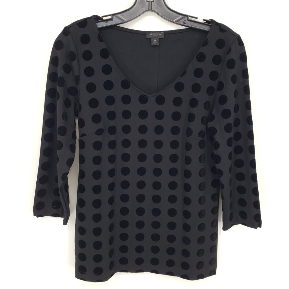 Ann Taylor Velvet Polka Dot Top XS Womens V Neck Ponte Knit 3/4 Sleeves‎ Black